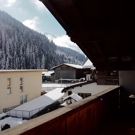 Tuxie Haus Apartment Tux