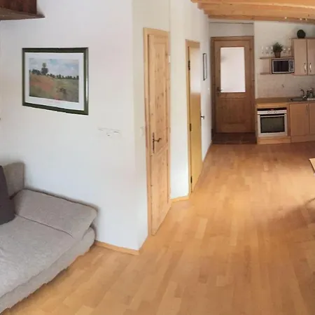 Tuxie Haus Apartment