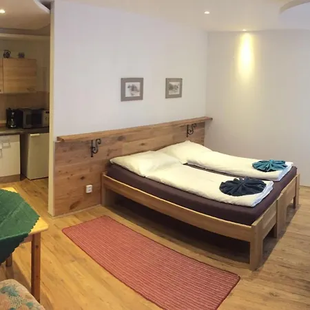 Tuxie Haus Apartment *