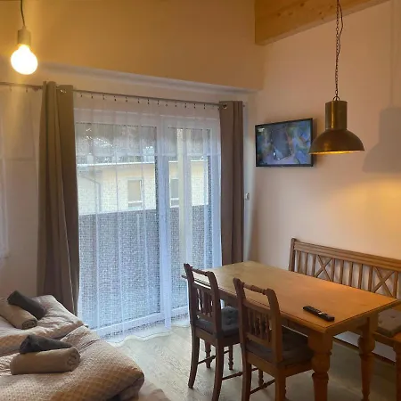 Tuxie Haus Apartment *